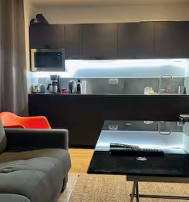 Film Festival Hideaway – Steps from the Palais!